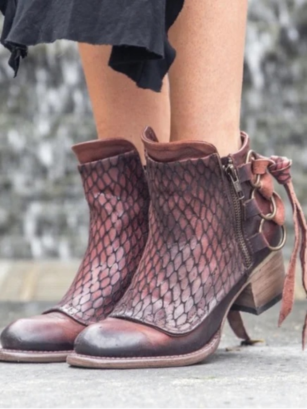 FREEBIRD Cheri Ankle Boots Booties Ombre Brown Leather Size 10 Western Boho